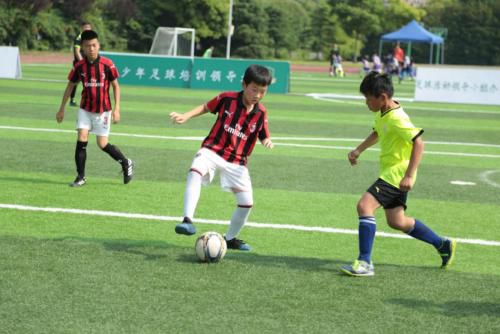 江南实验学校喜报,江南实验六年级第一届篮球赛