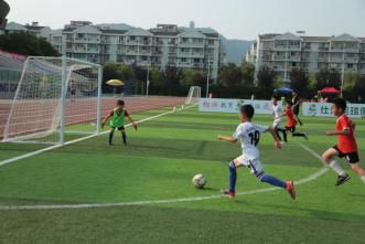 江南实验学校喜报,江南实验六年级第一届篮球赛