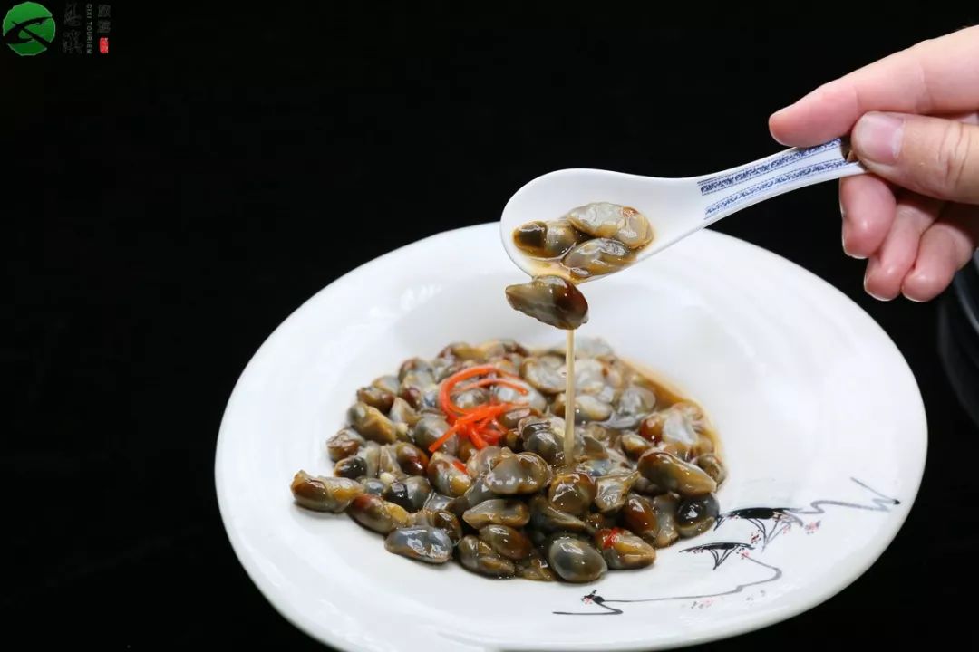 这座跟着周杰伦空降热搜的杨梅味小城，休渔期也能让你吃得满嘴鲜