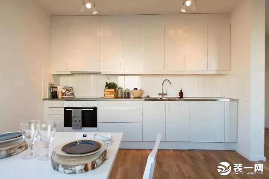 墙衣是环保的墙面装饰材料,家装墙衣墙面全套效果