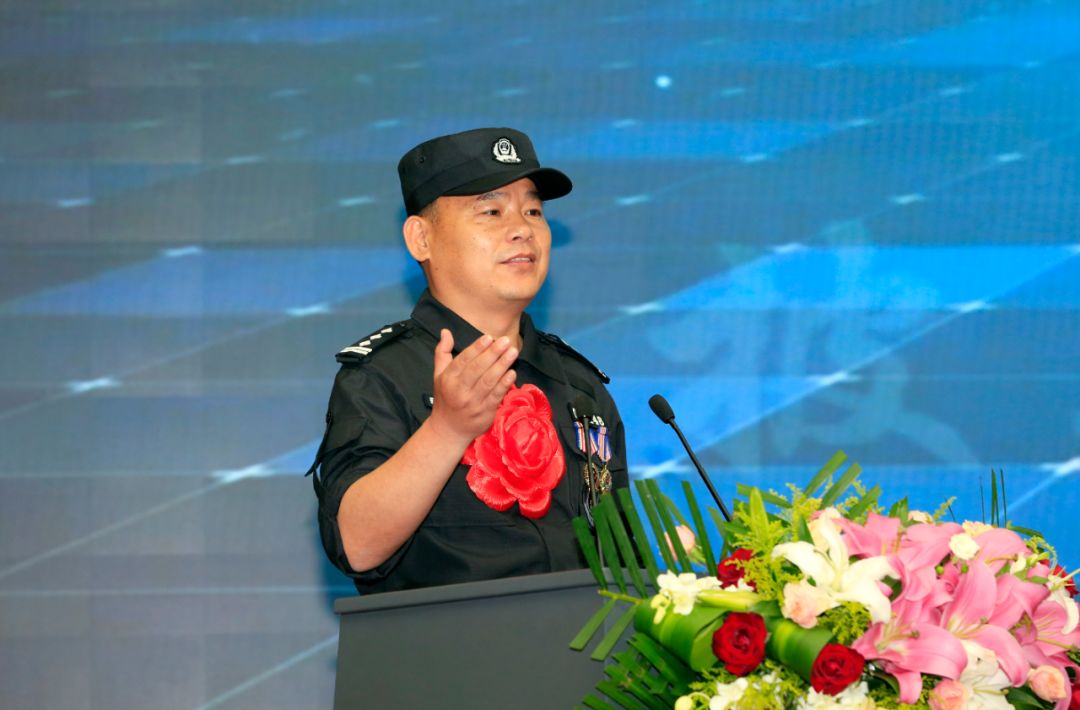 榜样的力量直抵心灵完整版,榜样的力量鼓舞人