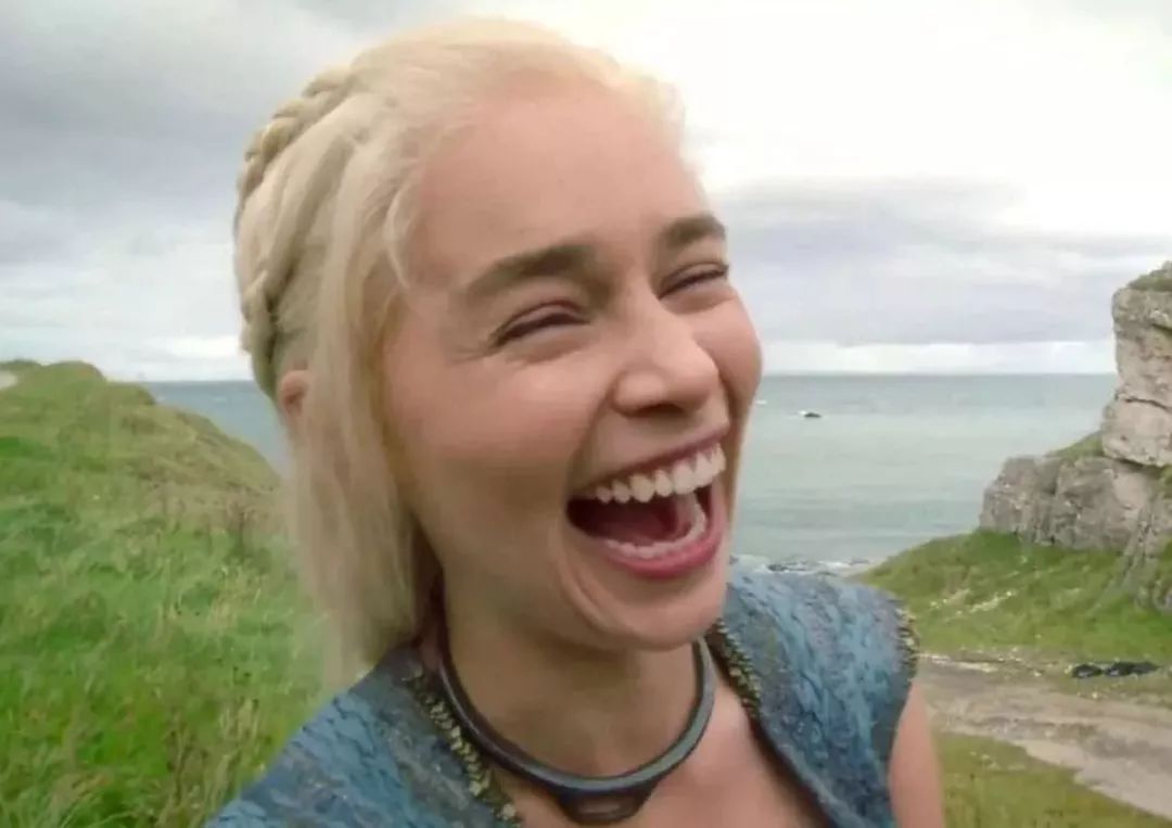 “剖腹产还疼哭？你可真丢人！”37岁二胎妈妈剖腹产后，丈夫这句话火了…