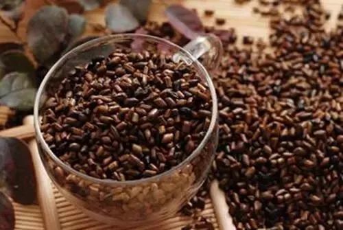 看着就很痛！广西一男孩竟将4.5厘米长缝衣针塞入*体下**…