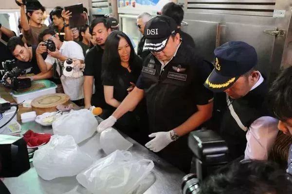 中国游客买买买,中国游客人傻钱多