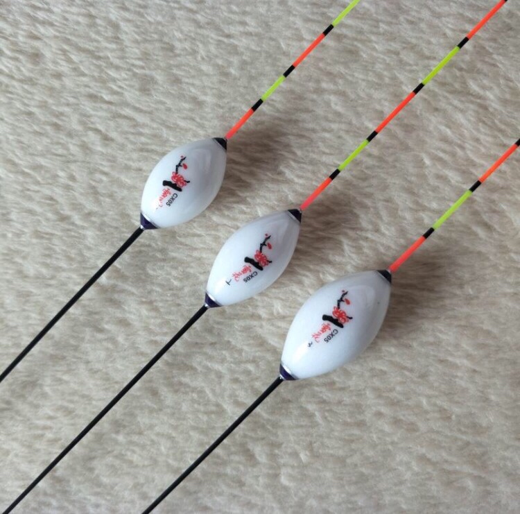 浮漂是一个人的眼睛如何选,钓鱼浮漂如何选择最好的