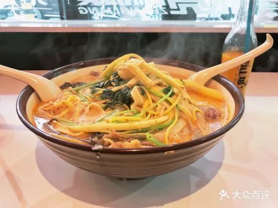 韩国麻辣烫哪里最好吃,风靡成都的麻辣烫