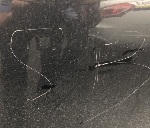 杭州女子深夜遇到棘手事件,90后女子凌晨被撞