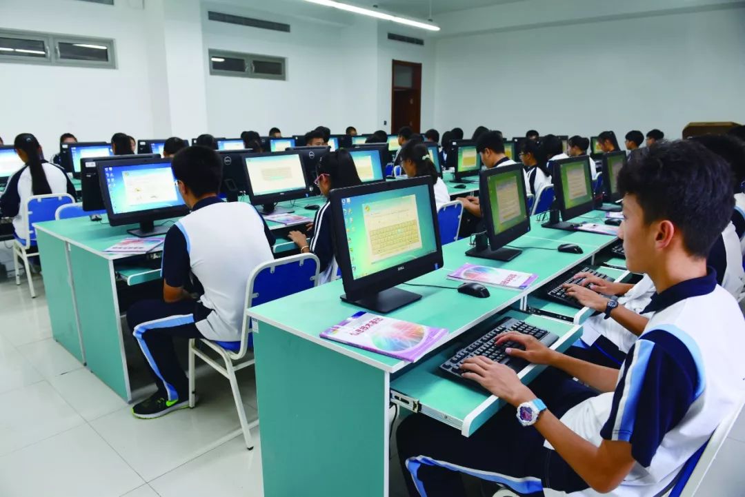 70年不忘初心牢记使命主题教育,70周年不忘初心主题教育