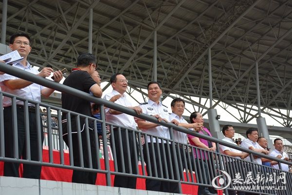 绿茵场上最美“警察蓝”中非少年足球友谊赛安全保卫工作掠影