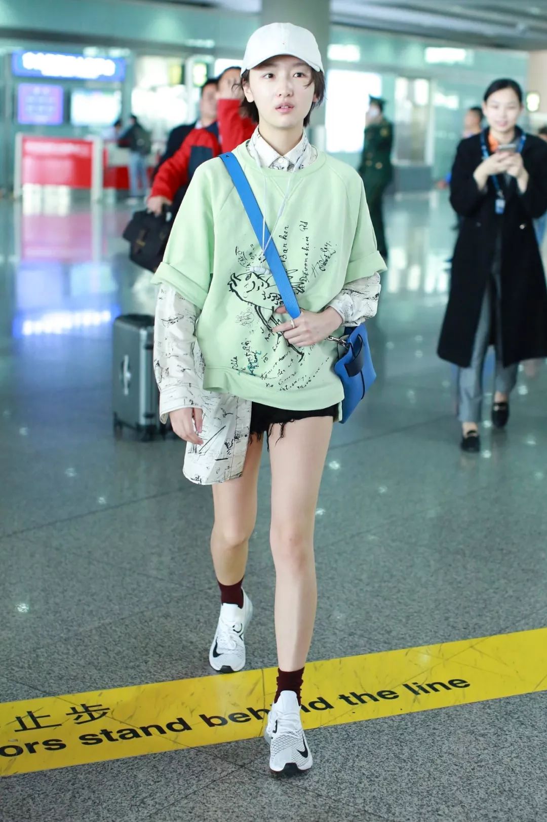 简单高级色系穿搭,冰淇淋色系穿搭