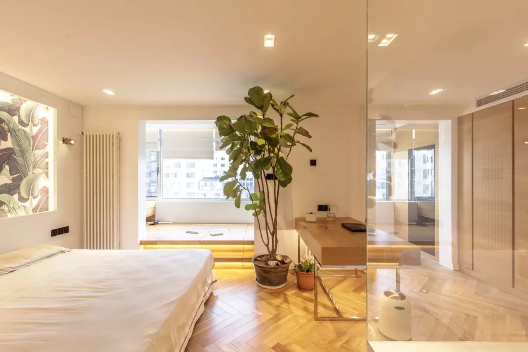 阳台很大要不要装窗帘,阳台太大能装铝合金窗吗