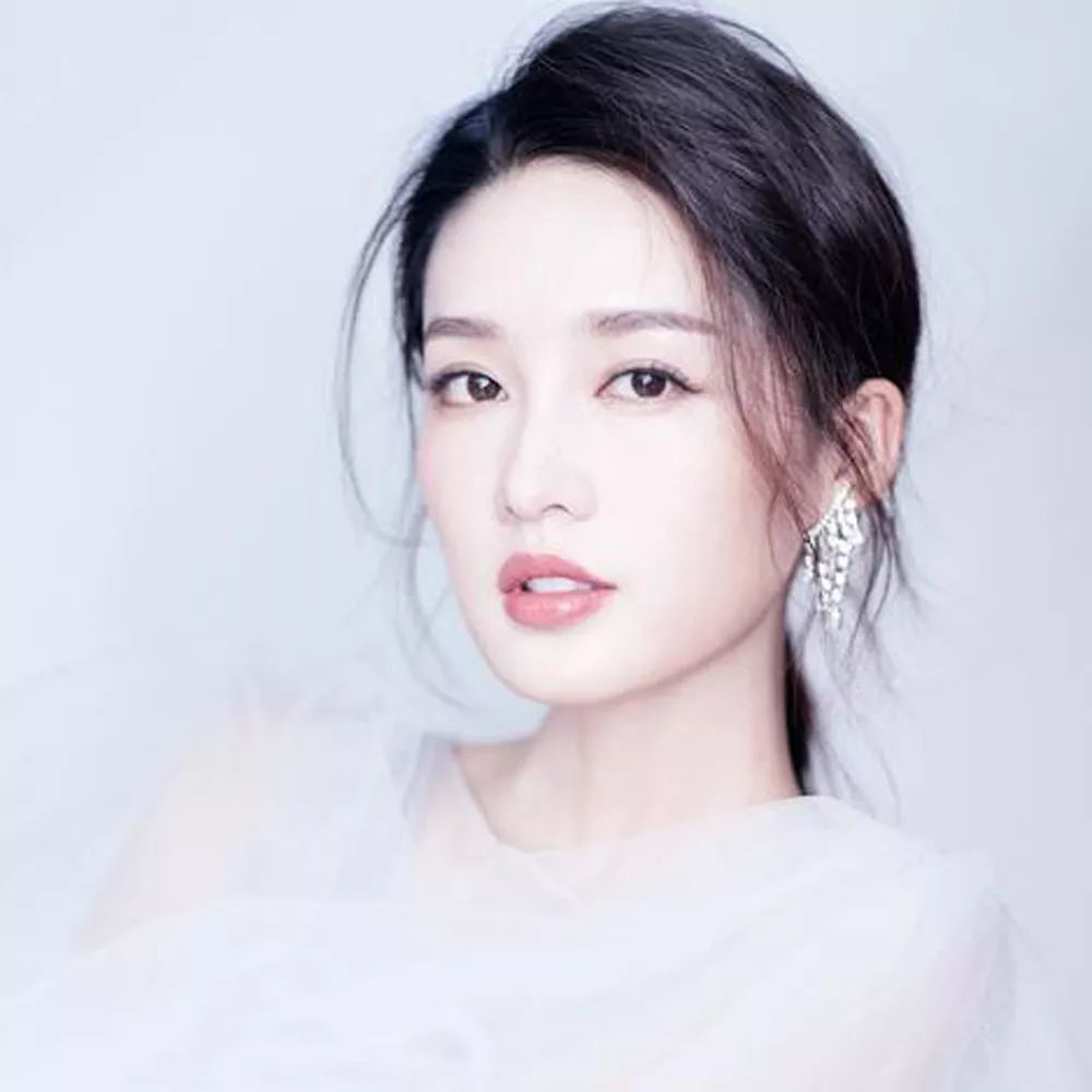 张若昀唐艺昕伴郎刘昊然,唐艺昕张若昀刘昊然当伴郎