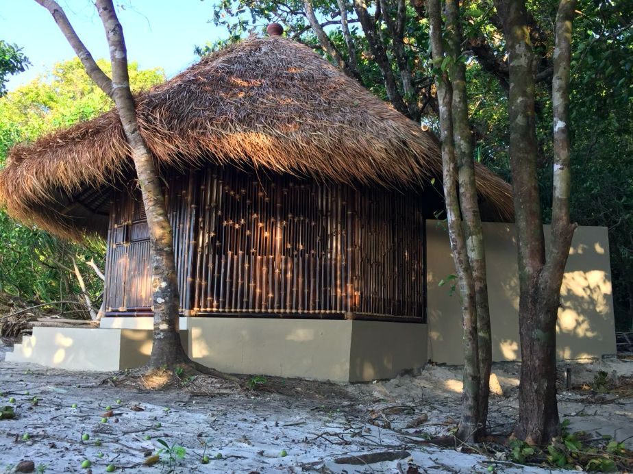 挖到一座免签直飞的超冷门海岛！火山浮潜摸小鹿，好玩秒杀巴厘岛