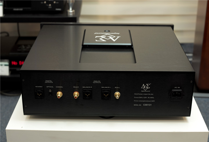 来自枫叶国的顶级设计legedndsoundFantasyCD机