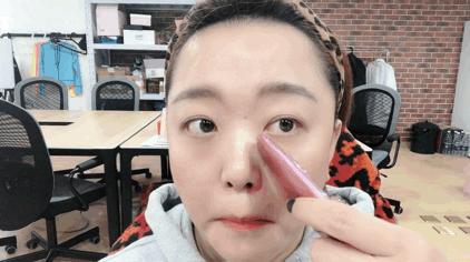 又是激凸又是露底，“蜜桃肌”的盛世美颜也有翻车时