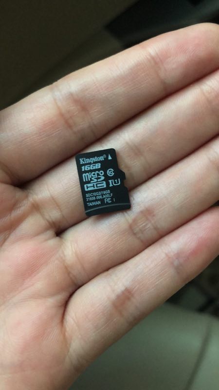 洛阳一酒店客房发现针孔摄像头，拆开后有16G内存卡