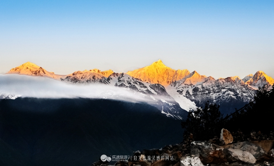 卡瓦格博神山图片大全,卡瓦格博峰的风景