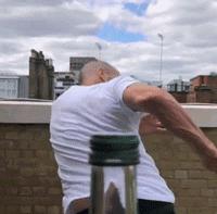 瓶盖挑战吴京完整版,瓶盖挑战吴磊