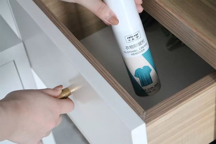 喷一喷就能去污渍,喷一喷就干净如新