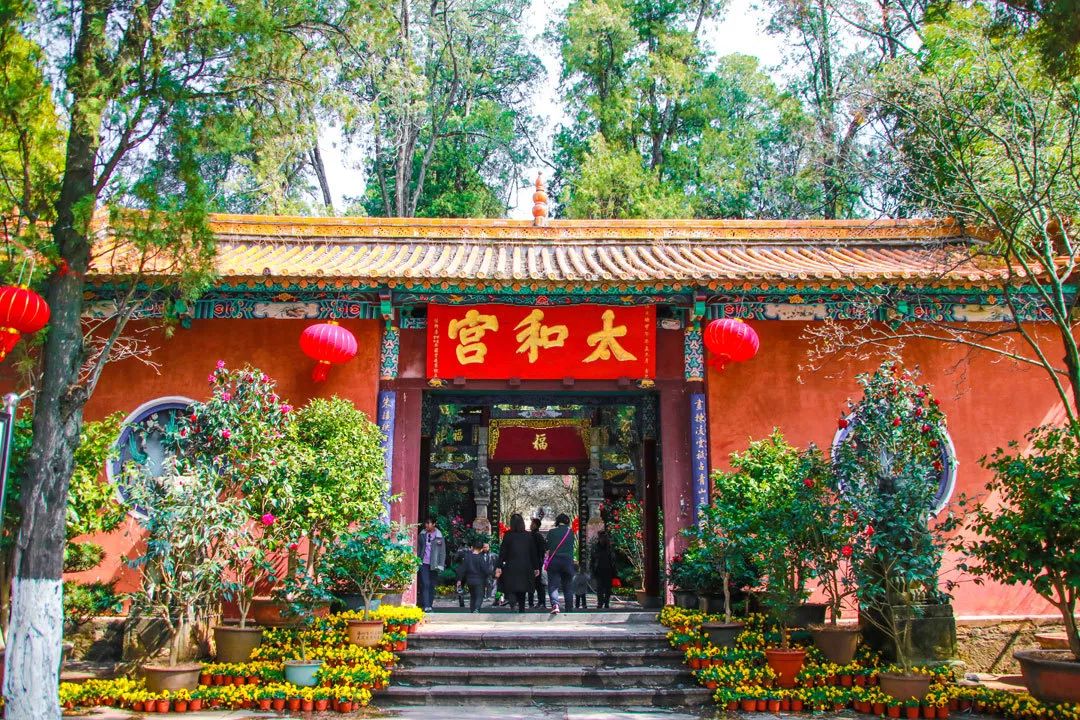 昆明金殿风景区古建筑之美,百年前昆明金殿照片