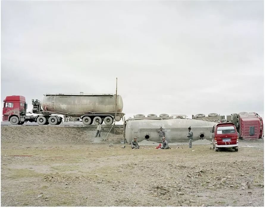 只要能在看似平静的画面中，找到一丝不安就可以了|张克纯