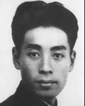 百年之后，并蒂莲开；想你时，有花的味道……