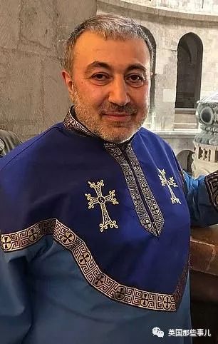 姐妹三人联手杀死残暴鬼父被控谋杀…近30万人求情：她们无罪