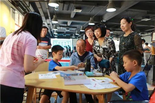 少儿创意儿童节,家庭创意主题活动