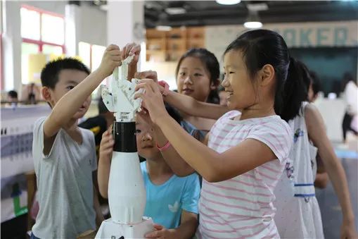 少儿创意儿童节,家庭创意主题活动