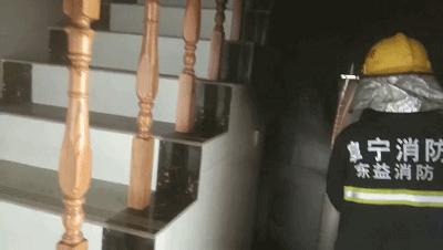 夜里点蚊香会不会一氧化碳中毒,睡觉之前在房间里点了几根蚊香