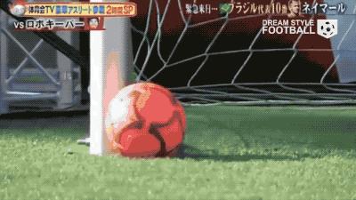 惨！他就一个人，梅西内马尔库里组团打boss遭团灭