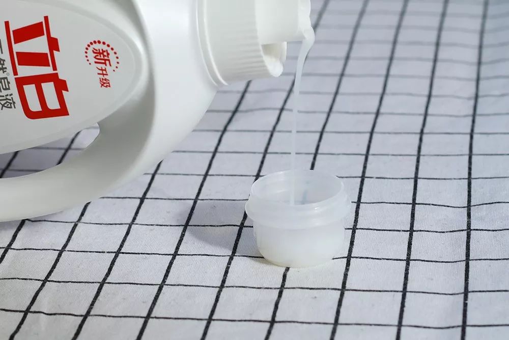 聊生活|来自张艺兴的灵魂拷问-“衣服上残留的泡泡怎么办？”