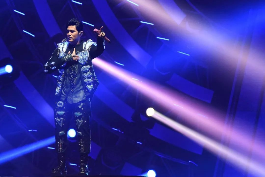 他可是周杰伦啊,因为他是周杰伦