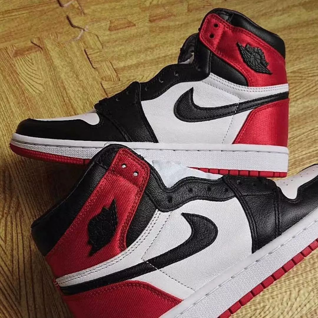 aj1和yeezy满天星,aj和yeezy哪个更容易受欢迎