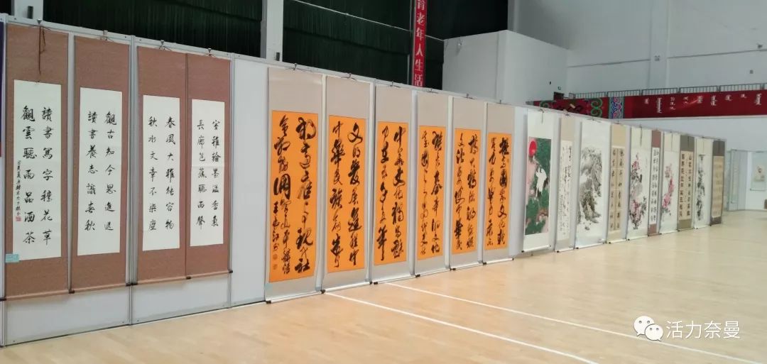 带着孩子去看画！