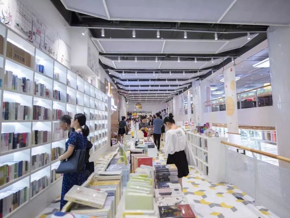 高校校园书店怎么开？听听央视报道怎么说