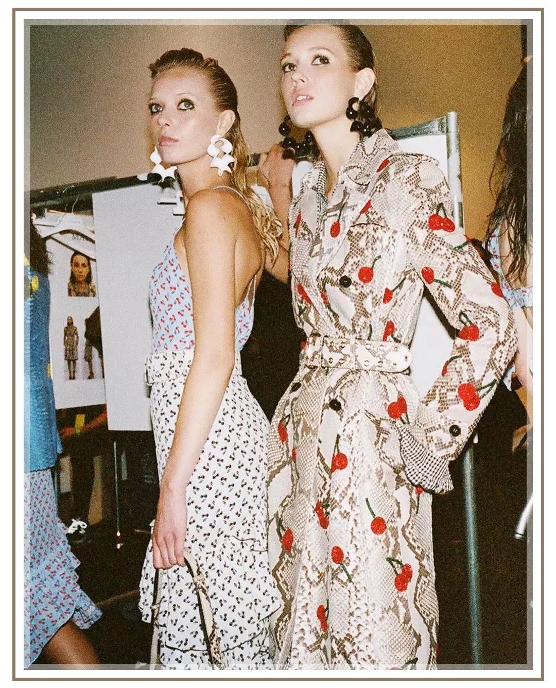 每次穿上这件衣服，总感觉自己瘦了很多