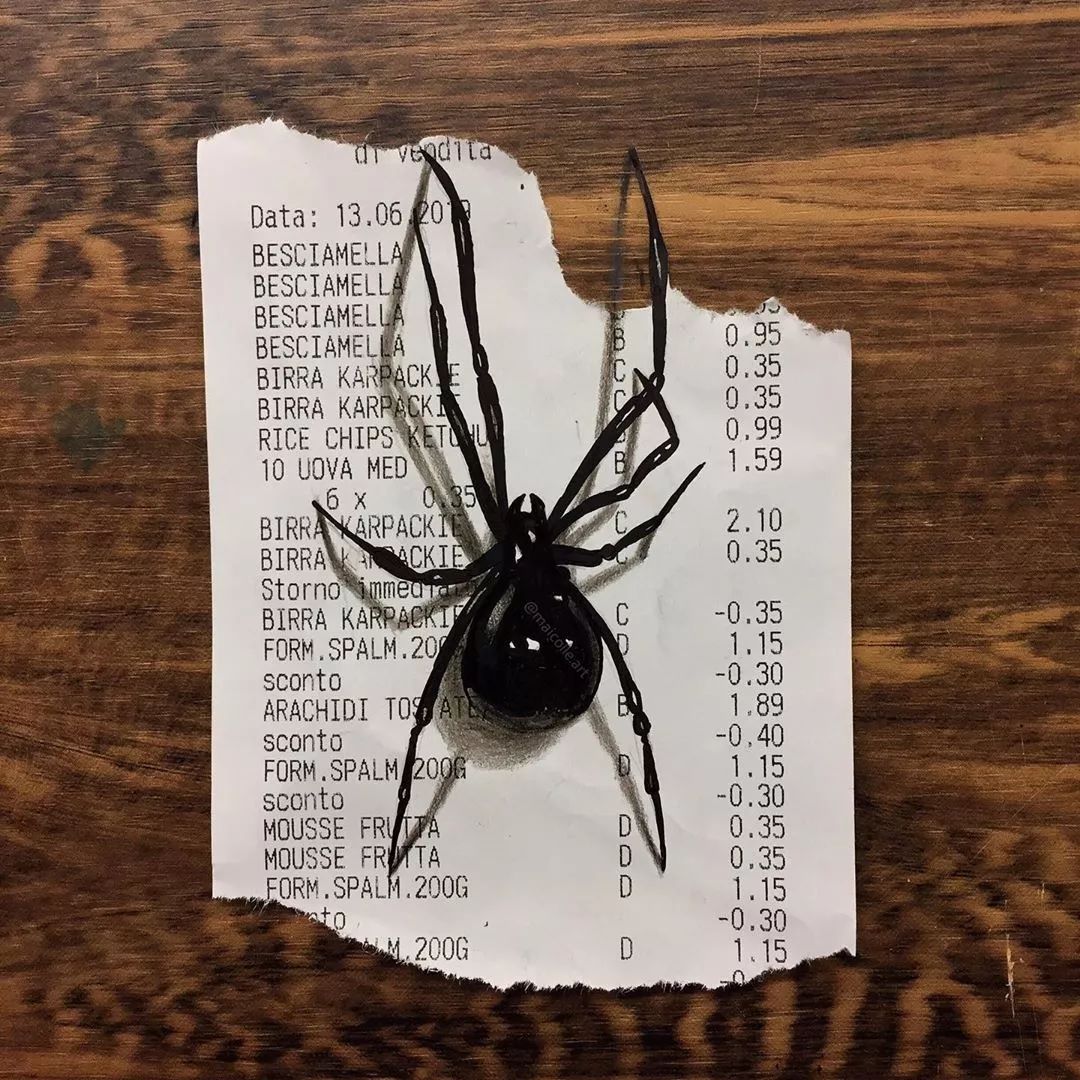 画纸用光了？多去几趟超市就有了。他把购物小票秒变成世界名画