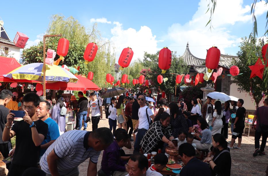 感受一下丽江的火把节,火把节云南丽江