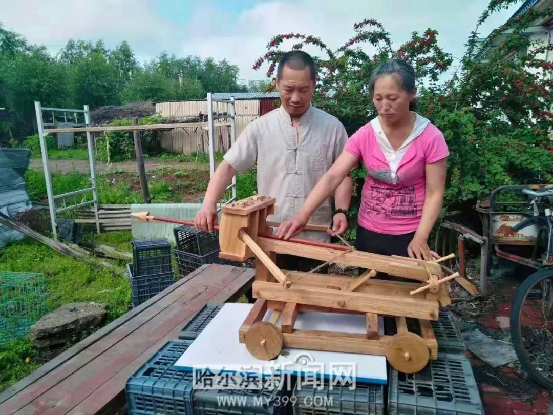 哈尔滨有位鲁班锁传人，啥都鼓捣，就是不用钉子……建筑系大学生都向他求教