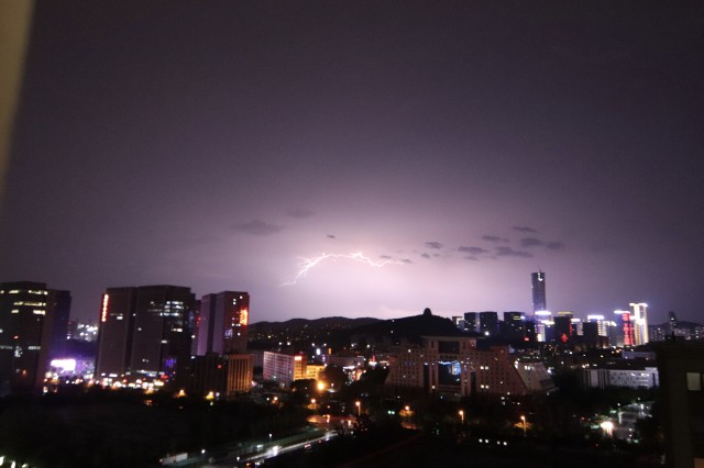 雷雨天气什么事情不能做,雷雨天不能做的事情