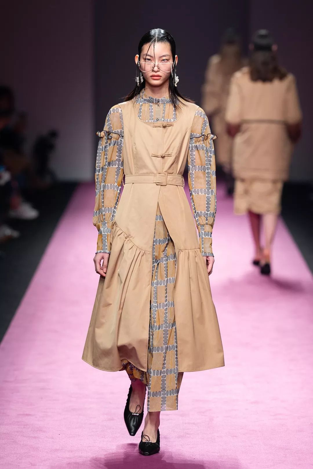 21年秋冬女装流行趋势,21年秋冬女装流行色