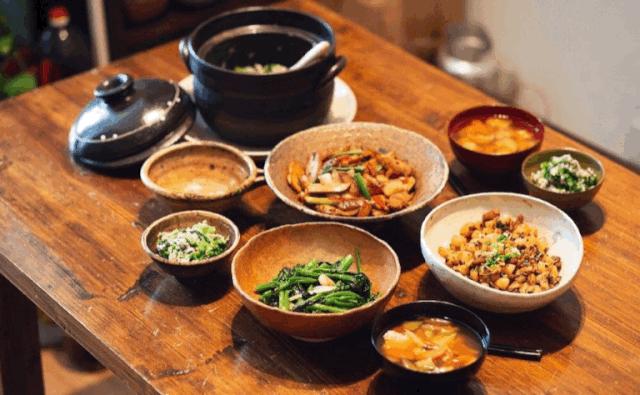 在60㎡房子里拥有1000+个碗是怎样的体验?