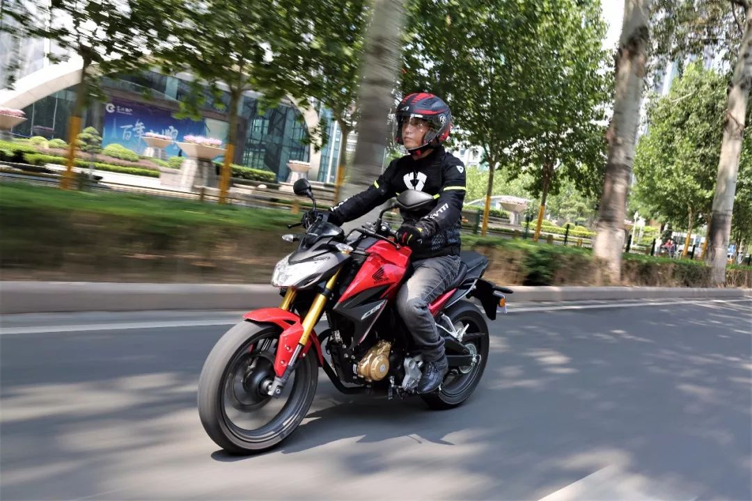 新大洲本田cbf190r与五羊本田cb190,cbf190r新大洲本田测评