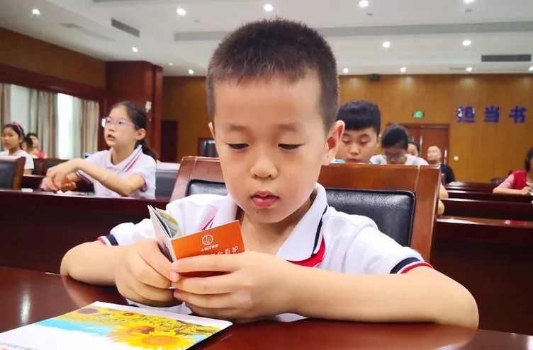 滴！小橘灯法治“大巴车”巢湖社区打卡成功