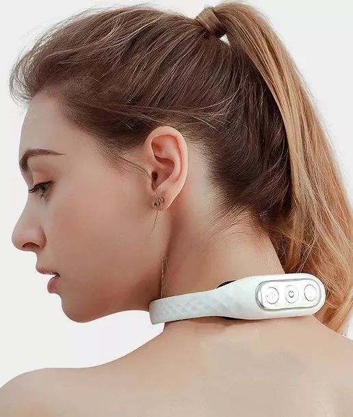 熬夜加班按摩,熬夜低头玩手机颈椎病