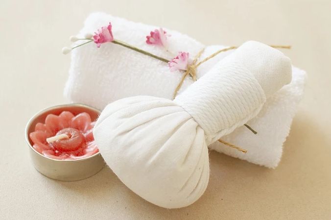 旧毛巾不要扔,旧毛巾别扔剪了放客厅省不少钱