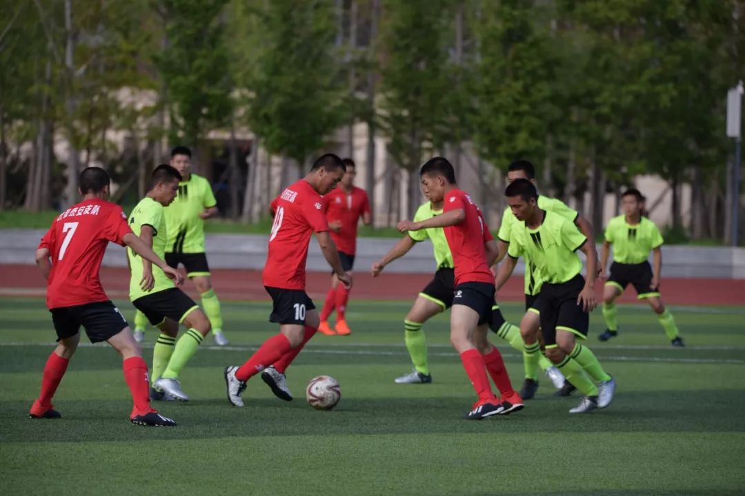 强军杯“卫士动力”业余足球比赛临沂片区火热开赛，*警武**枣庄、菏泽支队首战告捷