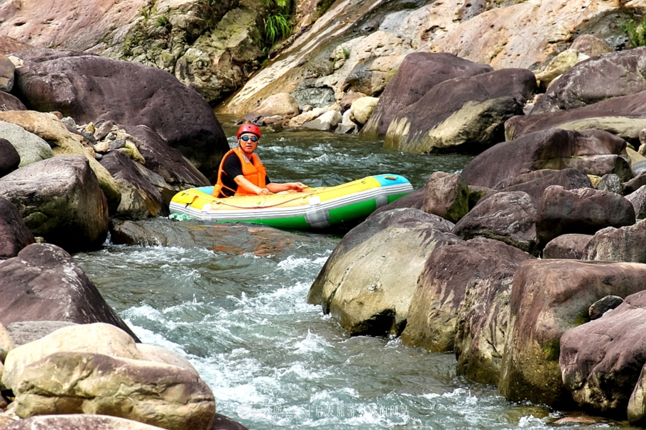 安吉高铁站到浙北漂流乘车,周末去安吉浙北大峡谷漂流人多吗