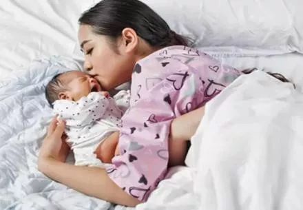 喂母乳如何缓解乳房下垂,乳房下垂怎么母乳喂养